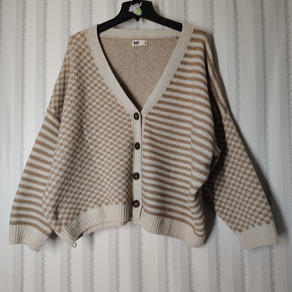 SO Sweaters - SO Women's Beige and White Patterned Cardigan